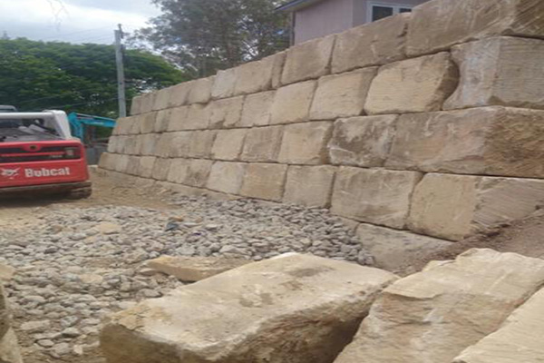 Select B-Grade Sandstone Retaining Wall in Ipswich